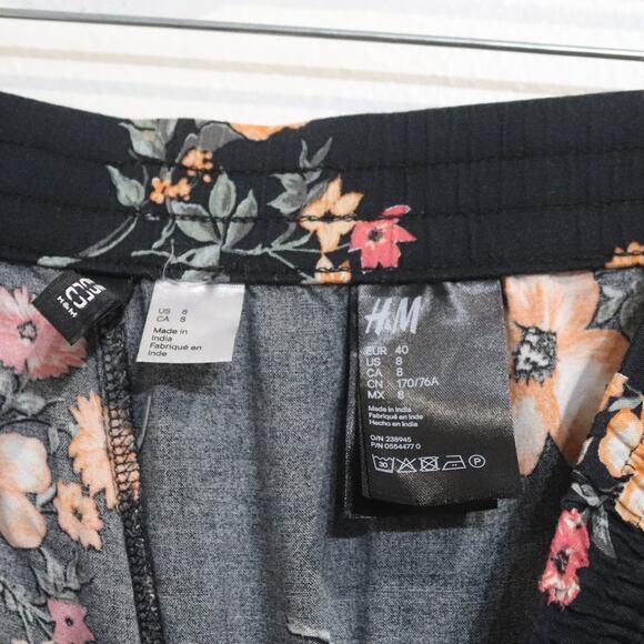 Divided Black Floral Pants Sz 8 - Picture 6 of 13